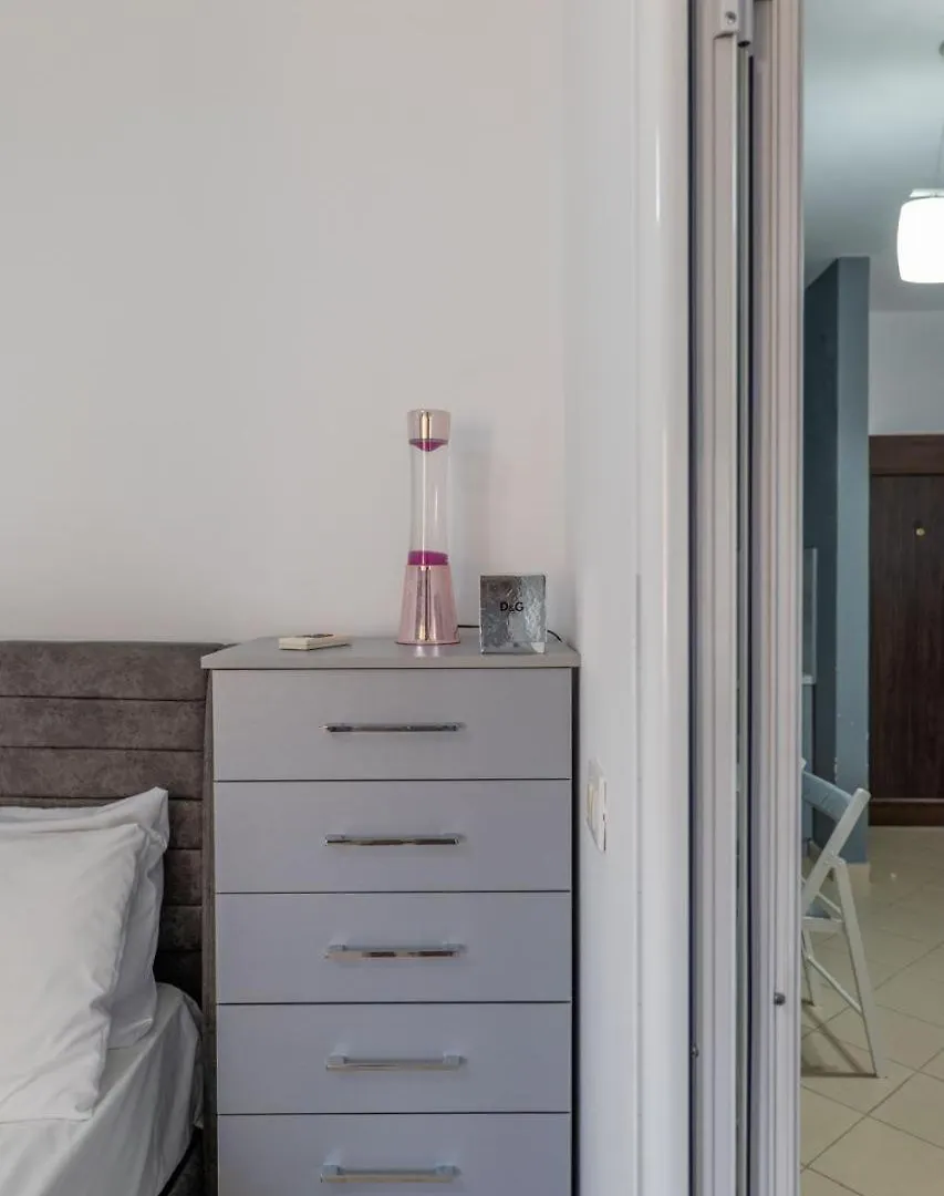 Vito Apartaments ساراندا ألبانيا