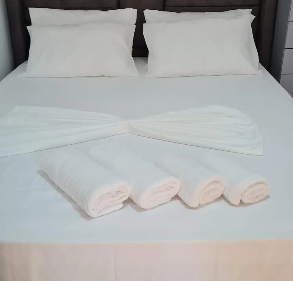 شقة Vito Apartaments ساراندا ألبانيا